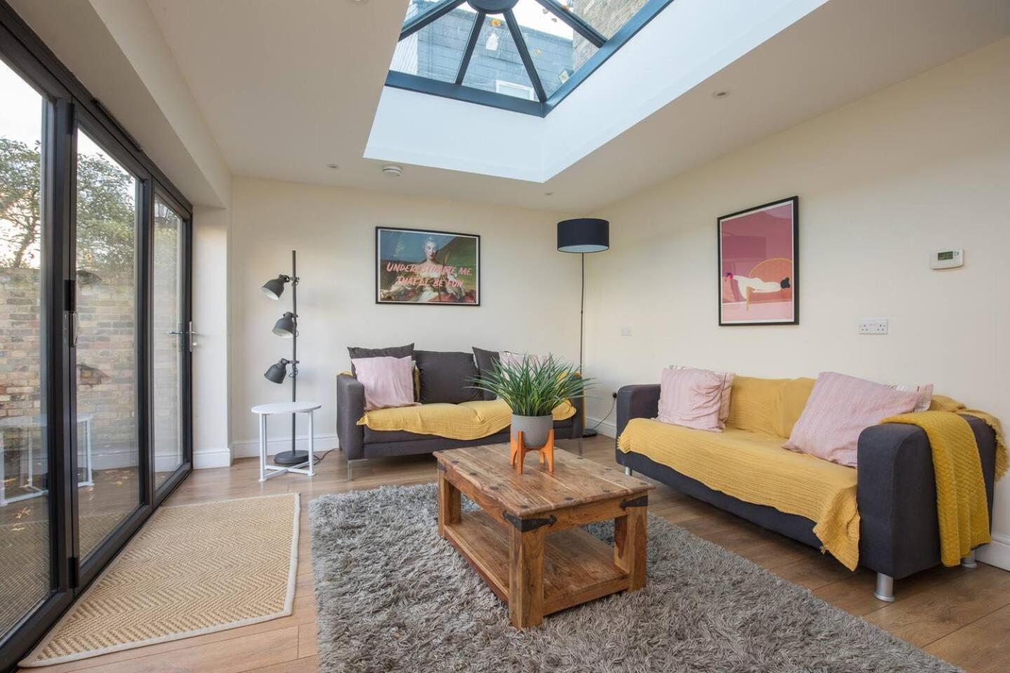 Grand Victorian House, Parking & River Walks Windsor Ngoại thất bức ảnh