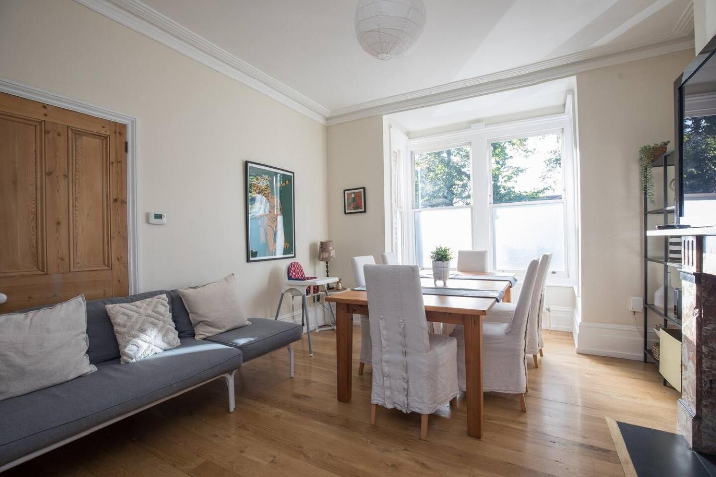 Grand Victorian House, Parking & River Walks Windsor Ngoại thất bức ảnh