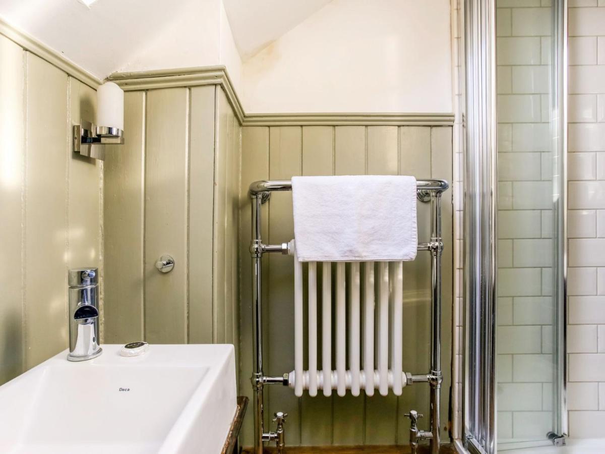Grand Victorian House, Parking & River Walks Windsor Ngoại thất bức ảnh
